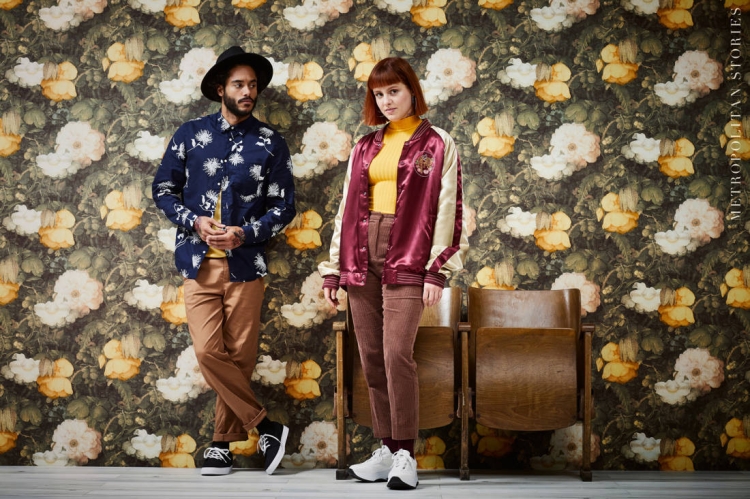 Tapeta ścienna AS Metropolitan Stories 36921-1 tapeta flizelinowa, duże kwiaty, róże, piwonie, musztardowe, obraz 3D