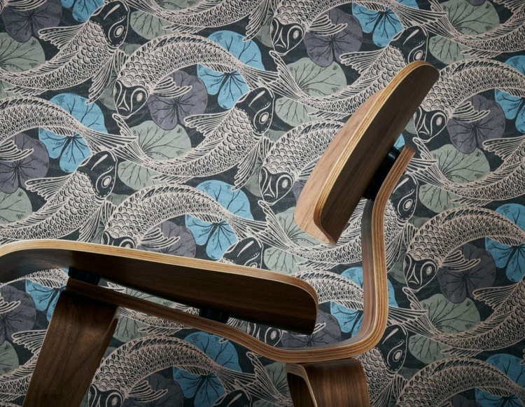 Tapeta ścienna w rybki koi, AS Metropolitan Stories 37859-4 czarno-koralowa