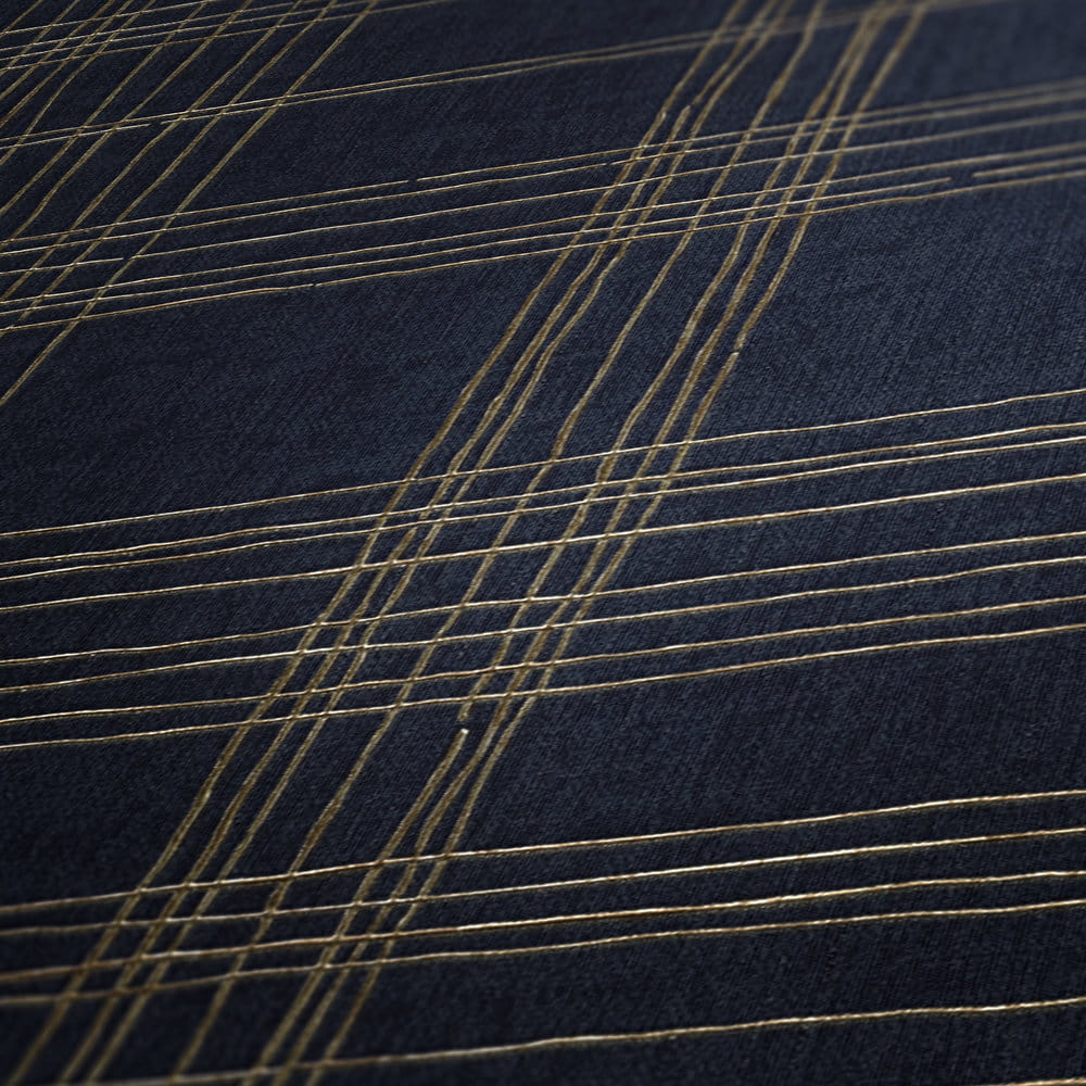 Tapeta ścienna AS Metropolitan Stories 37919-4, granatowa-złoty wzór geometryczny, krata